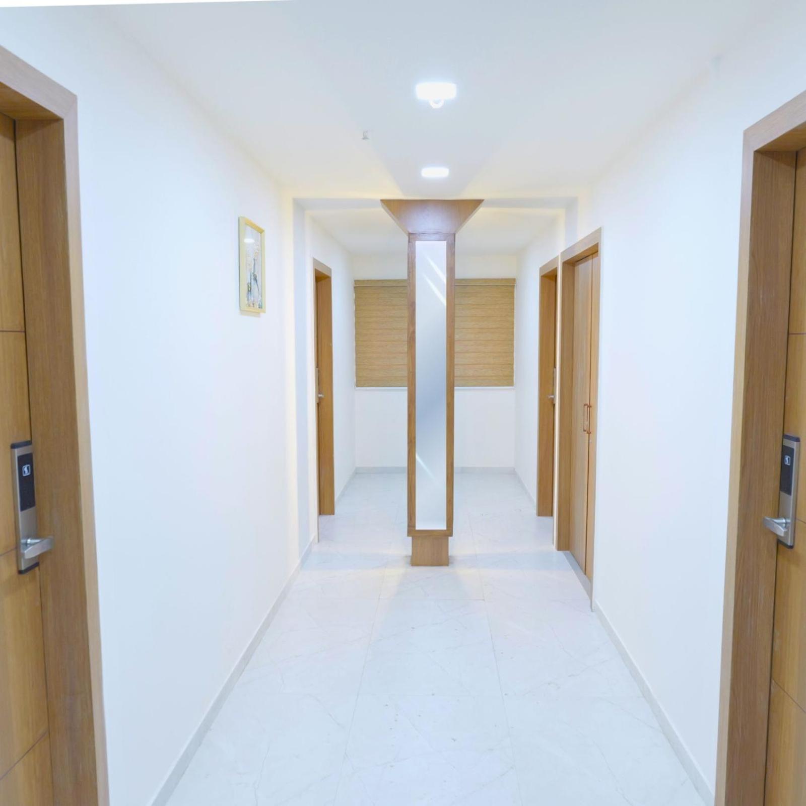 Hotel Royal Elite Rajkot Exterior photo